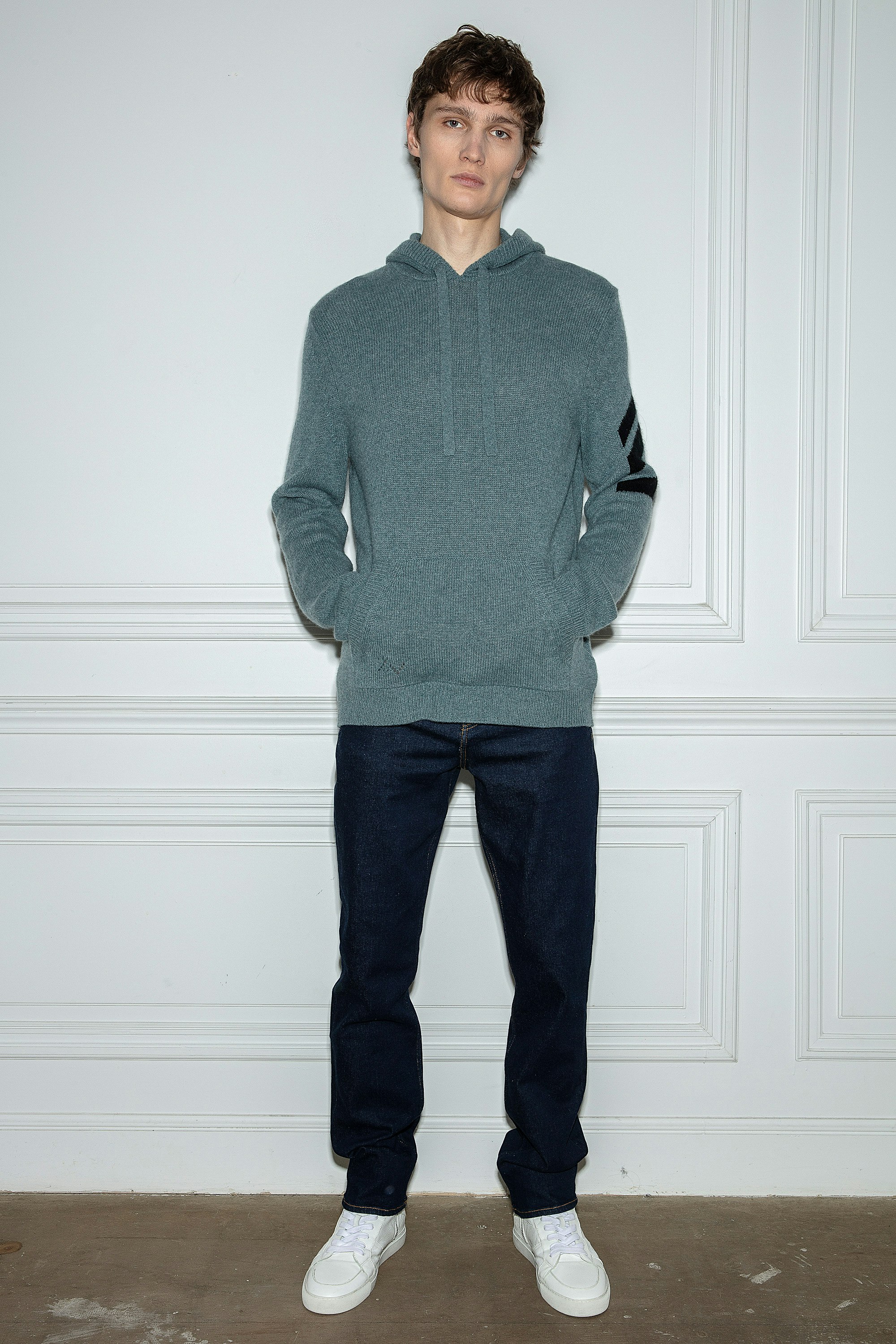 Clay Arrow Cashmere Sweater Men's long-sleeve hooded sweater in blue cashmere with arrow motifs