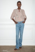 Camicetta Teda - Camicetta in cotone rosa a righe con ricami floreali - Donna