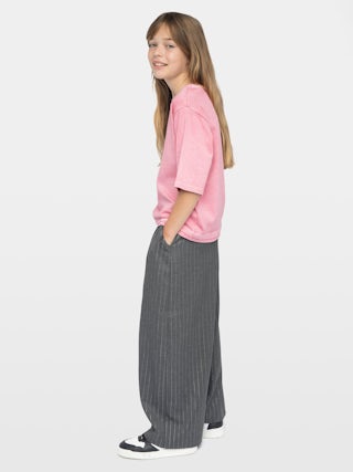 Aline Girl's T-shirt - Round neck t-shirt, loose fit, "Wild Love" rhinestone print on front.