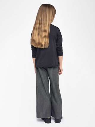 Jo Girl's T-shirt - Long-sleeved t-shirt with round neck and rhinestone star illustration on the front.