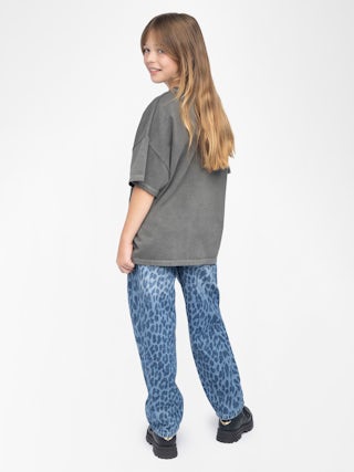 Jorja Girl's T-shirt - Oversized fit t-shirt, round neck with western print on the front.