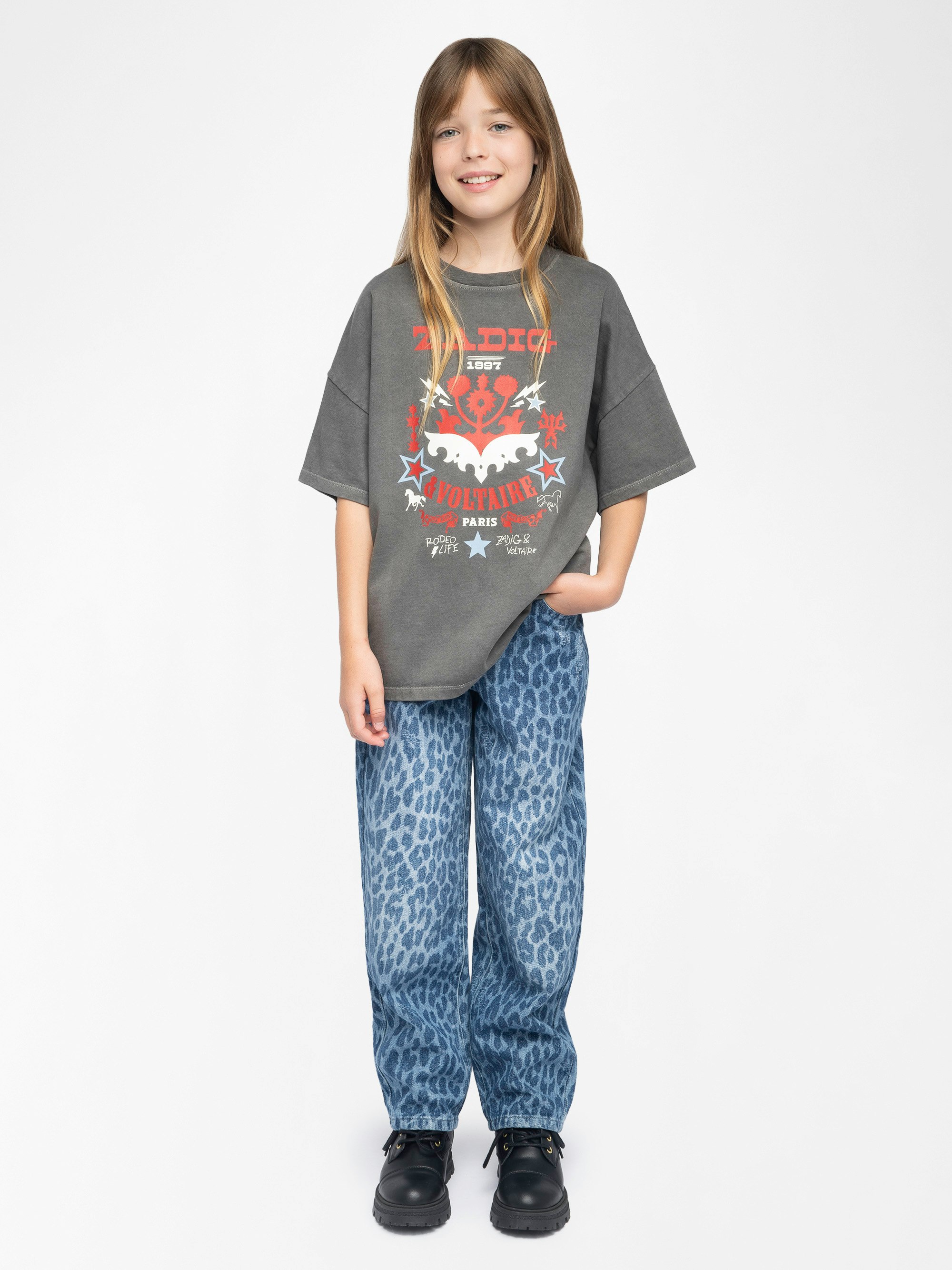 Jorja Girl's T-shirt - Oversized fit t-shirt, round neck with western print on the front.