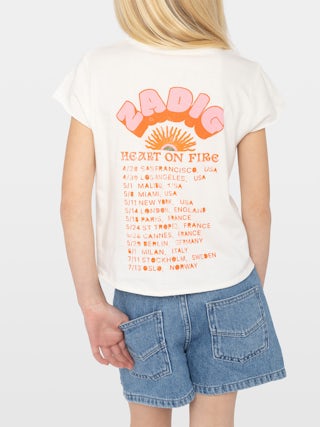 T-shirt Boxo Girl - - T-shirt with short sleeves_x000D_
- Henley collar_x000D_
- Front and back print_x000D_
- Embroidered logo on sleeve_x000D_