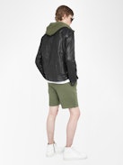 Pablo Shorts - Sweatshorts with XO skull patch.
