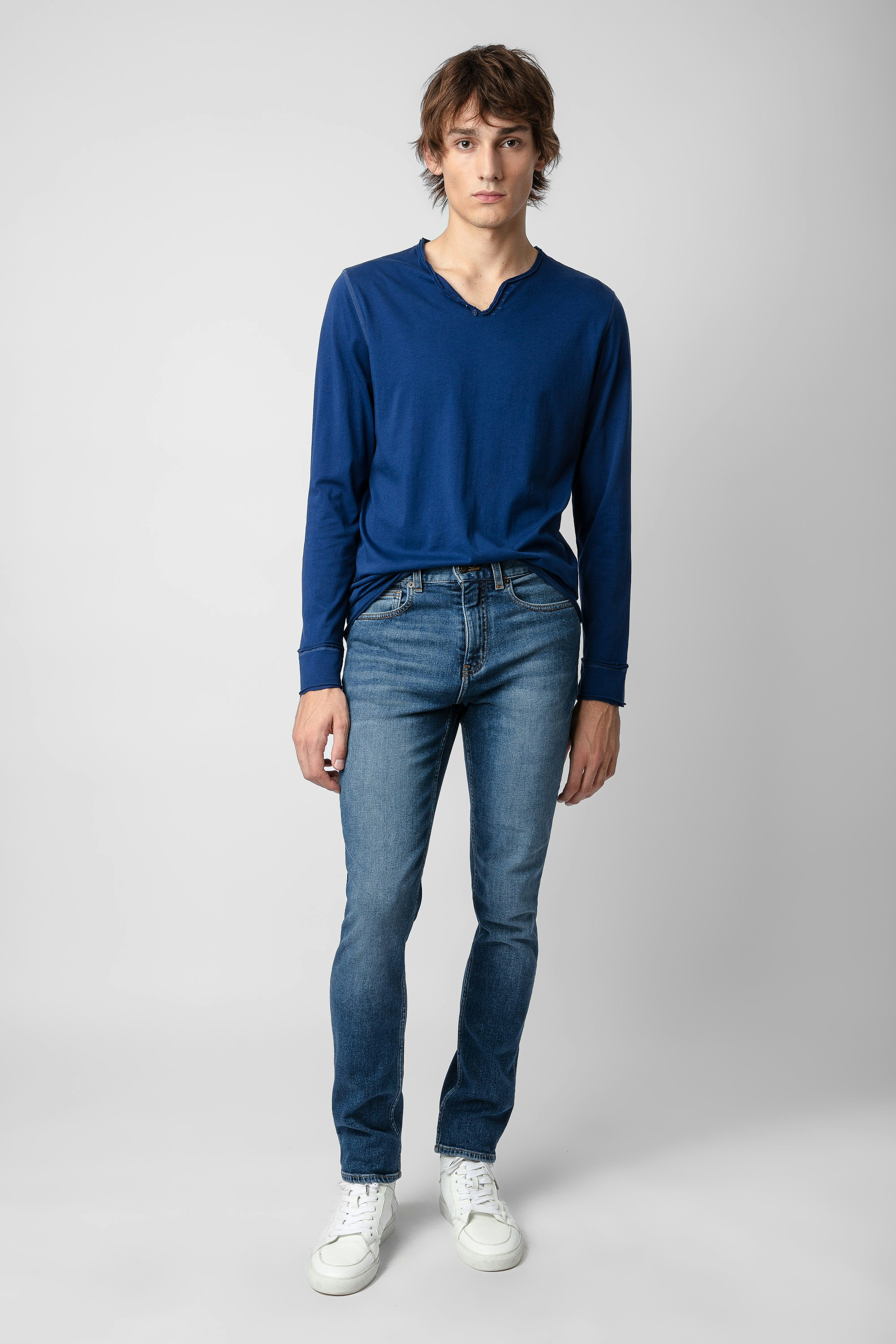 T-shirt Serafino Monastir - T-shirt da uomo a maniche lunghe in cotone blu reale con collo a serafino.