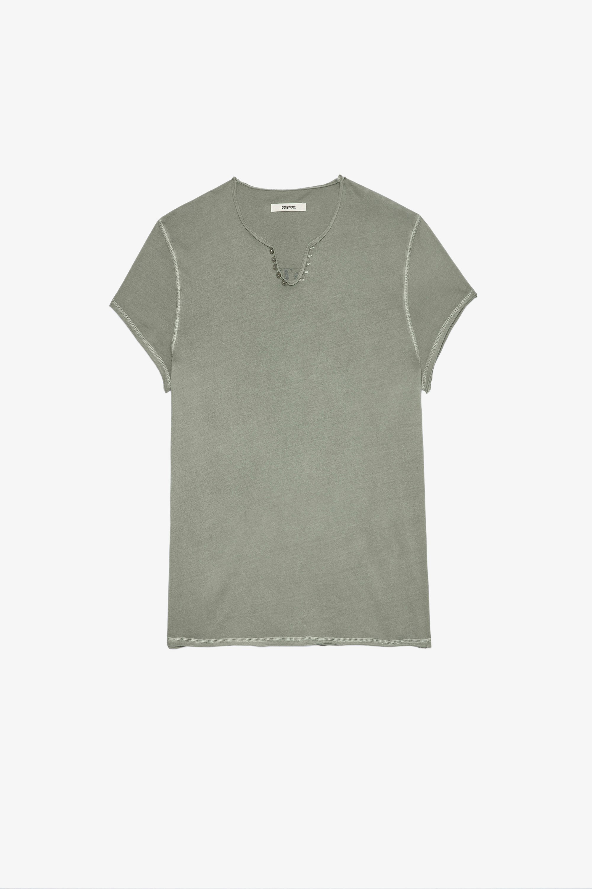 T-Shirt Monastir Kurzärmeliges Herren-T-Shirt aus grüner Baumwolle mit Henley-Ausschnitt und Botschaft auf dem Rücken