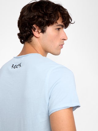 Monsatir Henley T-shirt - Monastir short sleeves with back print.