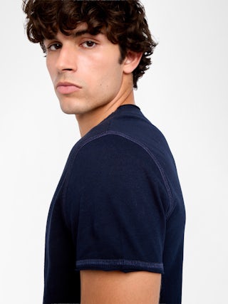 Tunisien Monastir - Tunisien manches courtes avec imprimé à l’avant au col.