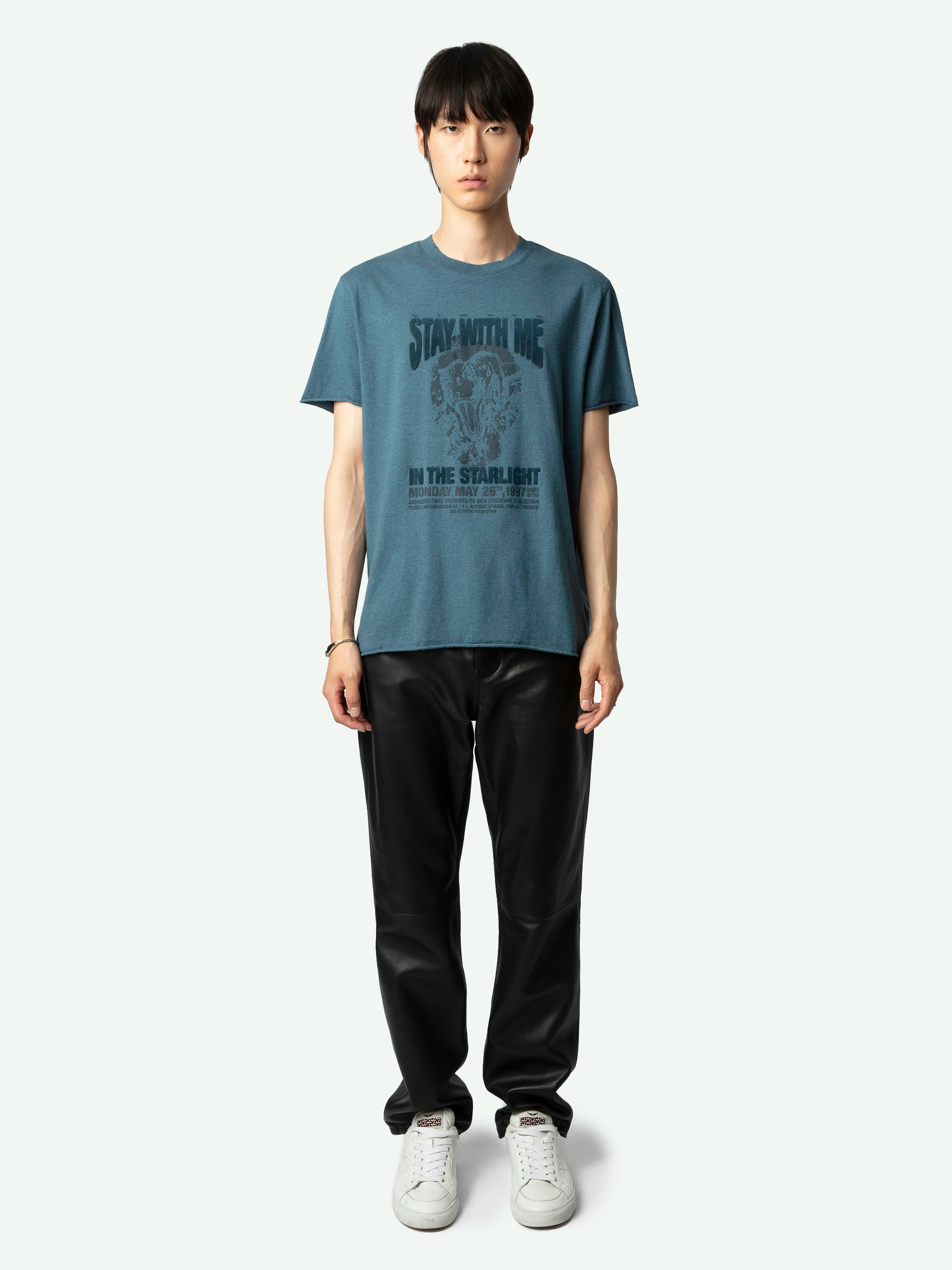Camiseta Hector - Camiseta de manga corta de algodón ecológico de color azul, con estampado Concert Dinosaure en la parte delantera.