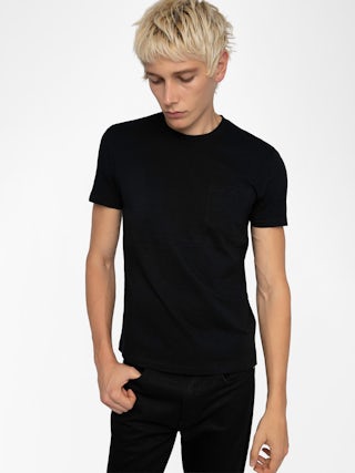 Stockholm T-shirt - Short-sleeved T-shirt with skull print on the back and front pocket.