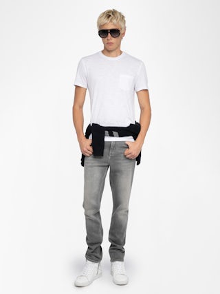 Stockholm T-shirt - Short-sleeved T-shirt with skull print on the back and front pocket.