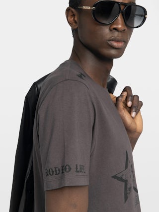 Tommy T-shirt - Short sleeve multi-custom T-shirt.