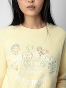Jumper Upper - Light yellow long-sleeved sweatshirt with insignia and customised details designed by Humberto Cruz.