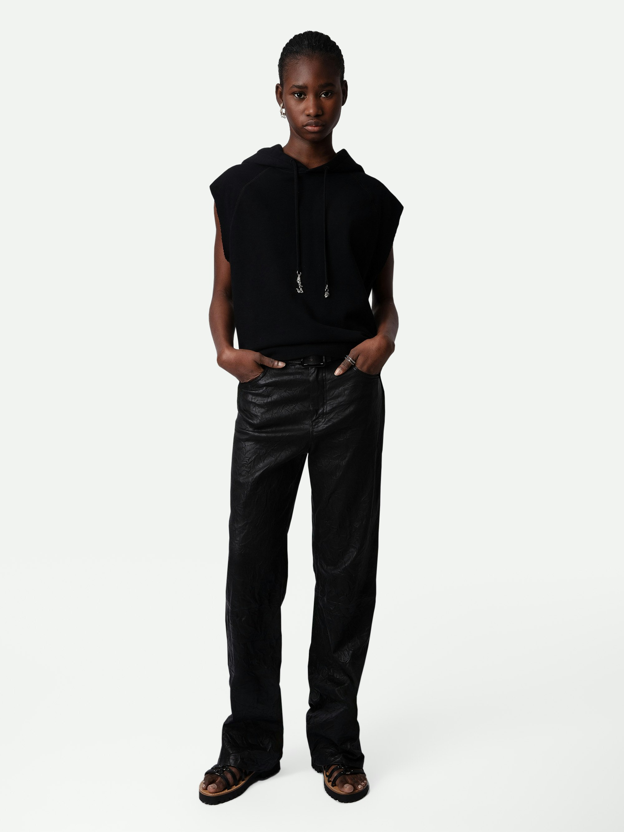Sudadera Rupper - Sudadera negra de algodón, con capucha, sin mangas, con cintas de ajuste y colgantes.