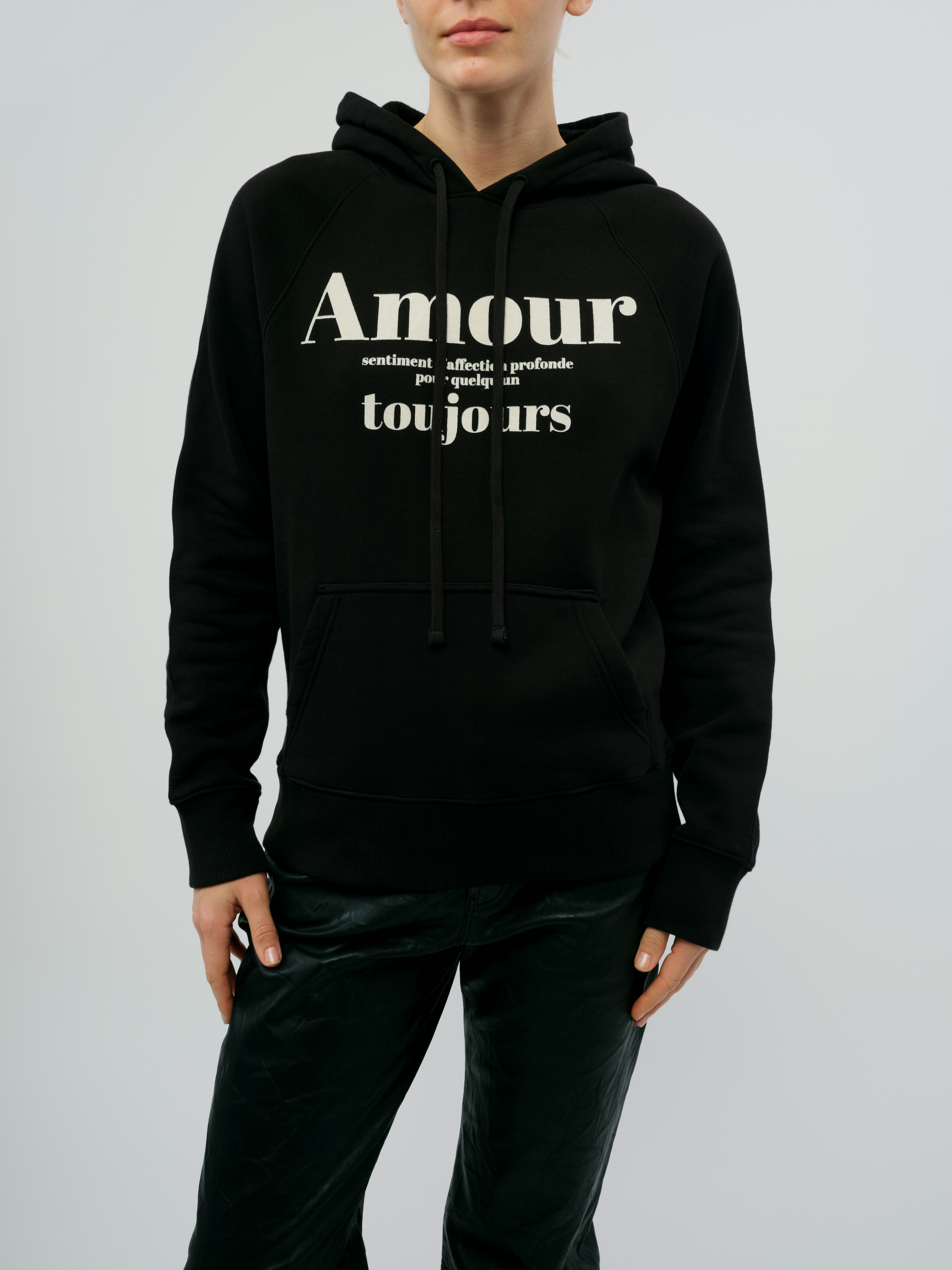 Clipper Amour Sweatshirt - Soft sweatshirt with a subtle “Amour” print.
