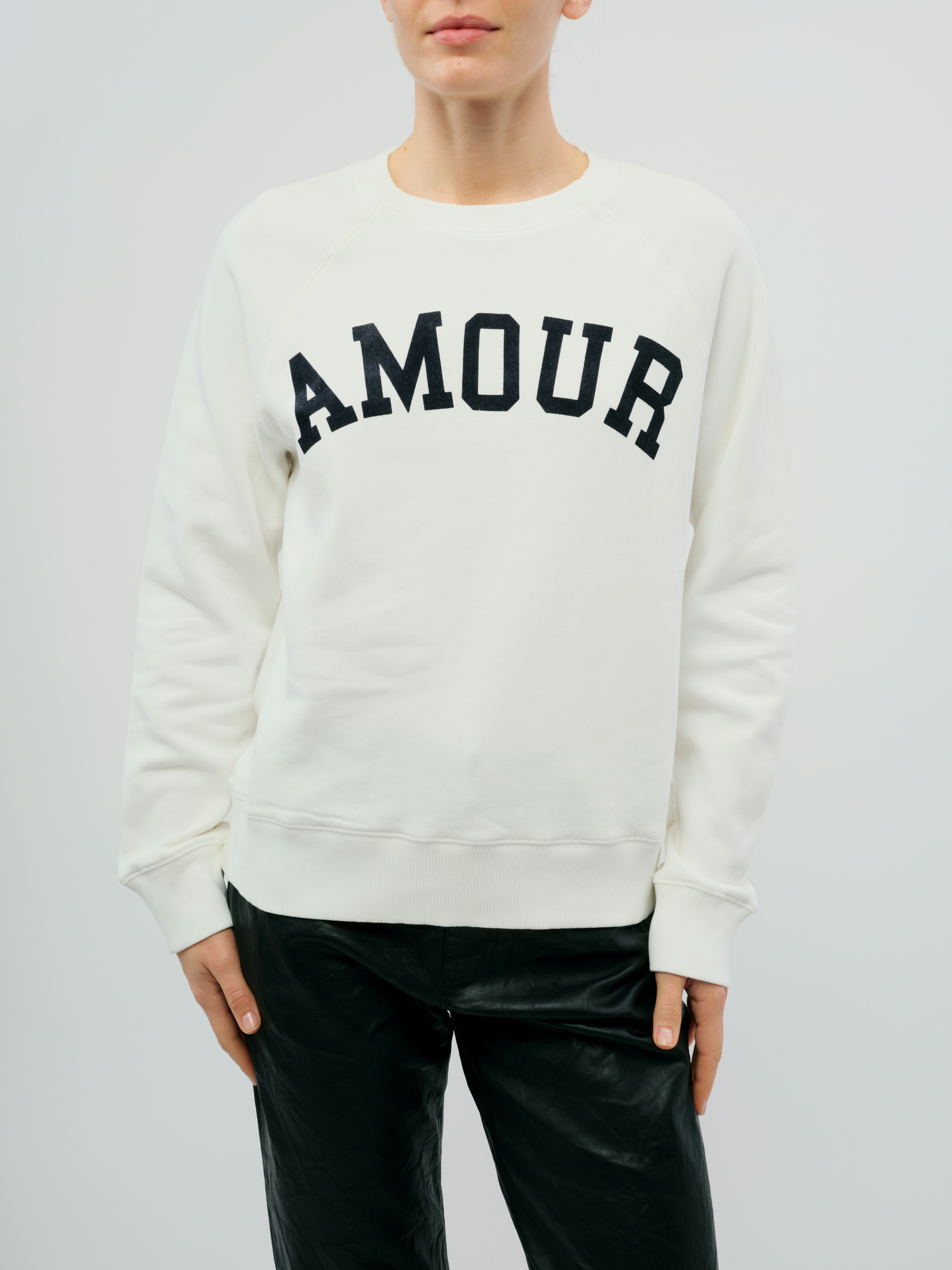 Upper Amour Sweatshirt - Casual sweatshirt with a heart motif.