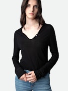 Jewellery Henley T-Shirt - Women’s long-sleeved Henley T-shirt with star buttons.