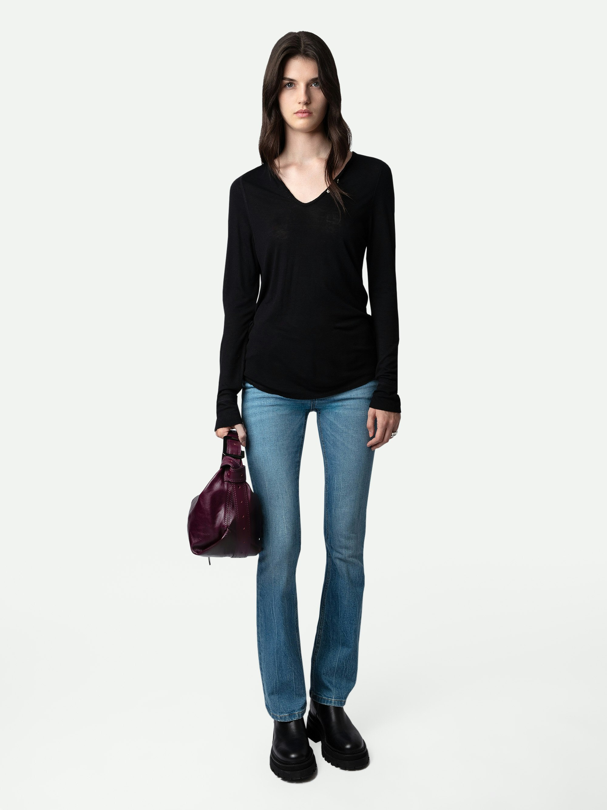 T-shirt Serafino Gioiello - T-shirt serafino nera da donna a maniche lunghe con bottoni gioiello a stella.