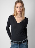 Tunisien Concert - Dark grey organic cotton Henley T-shirt with long sleeves, Concert motif, and skull and wings on the back.