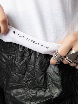 Henley T-shirt Tuni - Organic cotton Tunisian with short sleeves, "Be Kind To Your Mind" message inside and rhinestone ZV wings on the back.