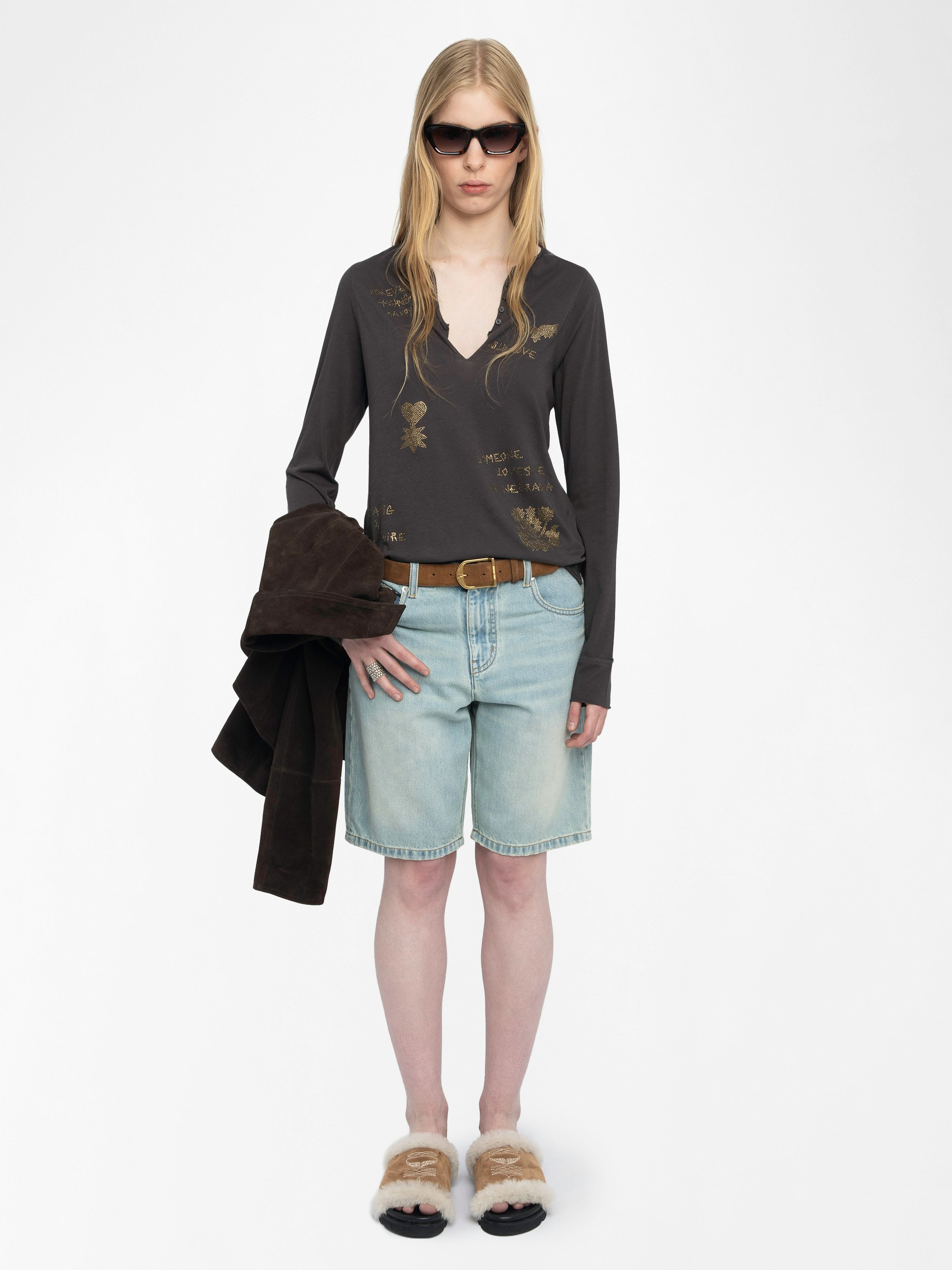 Henley T-shirt Tuni - Long-sleeved henley t-shirt with multi-crystal embellishment.