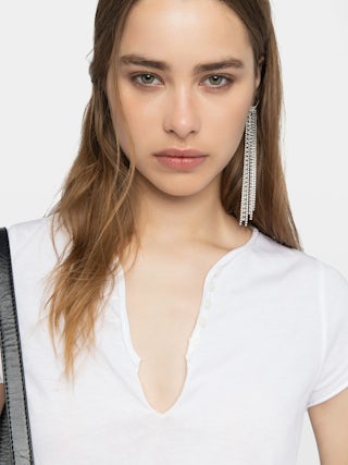 Henley T-shirt Tuni - Short-sleeve Henley shirt with embroidered patch on the back.