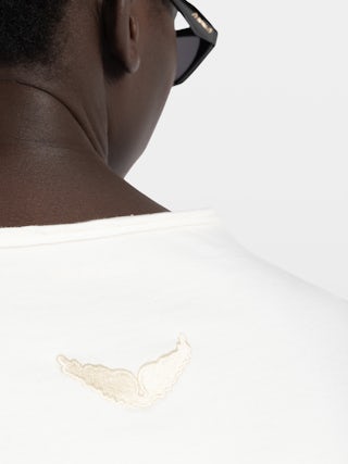 Henley T-shirt Meg - Short-sleeve V-neck henley t-shirt with worn effect.