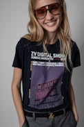 T-Shirt Zoe Photoprint - T-shirt en coton bleu marine print Love Yourself Femme. Fait avec des fibres issues de l’agriculture biologique