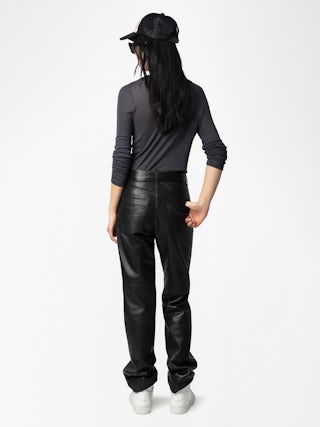 Camiseta Blair - Camiseta de manga larga con cierre de botones y alas en la parte delantera.