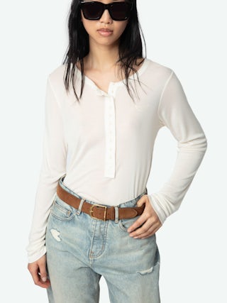 Blair T-shirt - Long-sleeved t-shirt with button fastening and wings on the front.