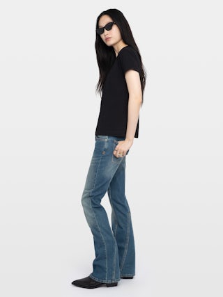 T-shirt Suzan - Pleated short-sleeve t-shirt with wing brooch.