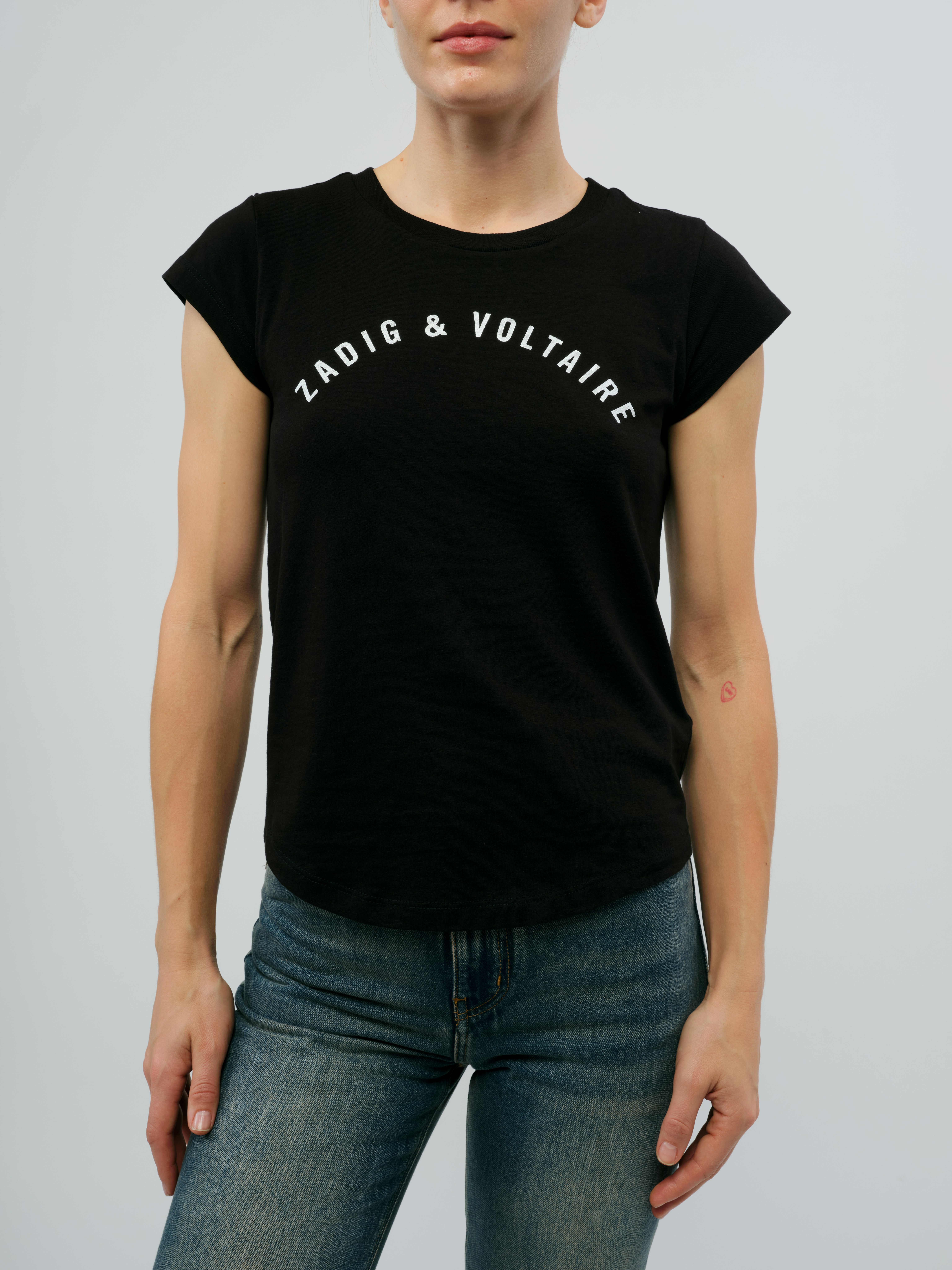 Skinny Z T-Shirt - Slim T-shirt with small “Z” logo.