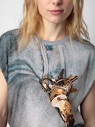 Camiseta de Tirantes Cecilia - Camiseta de tirantes de inspiración motera en color gris carbono con estampado de llave y bordes sin rematar.