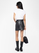 Canottiera Cloe - T-shirt senza maniche con strass sul davanti.