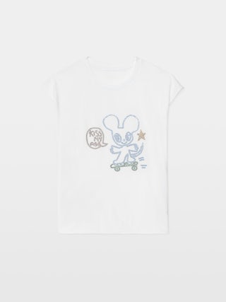 Cloe Tank Top - Sleeveless T-shirt with rhinestones on the front.