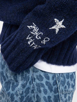 Malta Girl's Jumper - Wool jumper, round neck and buttoned opening on the shoulder, fancy logo embroidered on the sleeve.