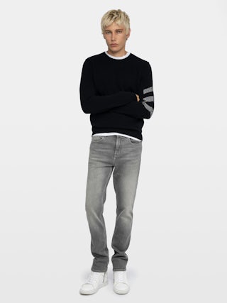 Kennedy Jumper 100% Cashmere - Long-sleeved black 100% cashmere jumper with arrow on left arm.