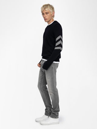 Kennedy Jumper 100% Cashmere - Long-sleeved black 100% cashmere jumper with arrow on left arm.