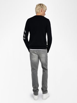 Kennedy Jumper 100% Cashmere - Long-sleeved black 100% cashmere jumper with arrow on left arm.