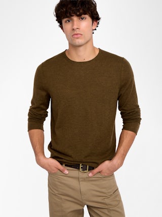Teiss 100% Cashmere Jumper - Round neck jumper with long sleeves.