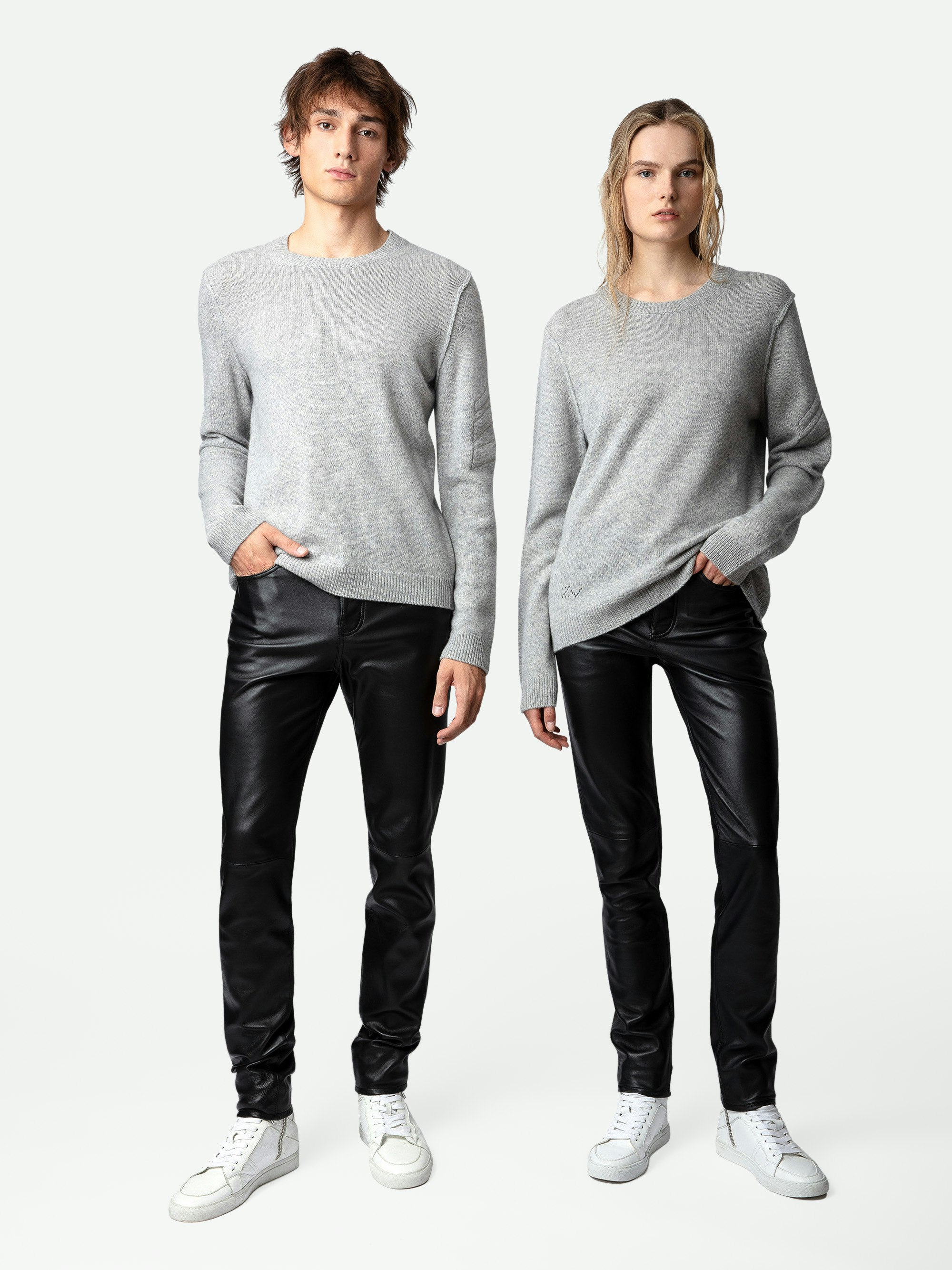 Kennedy Arrow Cashmere Jumper - Unisex's light marl grey 100% cashmere jumper with arrows on the sleeve.