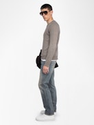 Jordan Jumper - Jumper with round neck and distressed effect.