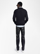 Kennedy Sweater - Sweater with round neck and heart embroidery on the front.