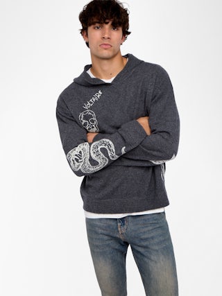 Malay Jumper - Hooded jumper with long sleeves.