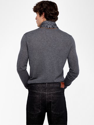Monastir Jumper 100% Cashmere - Henley t-shirt collar jumper with long sleeves.