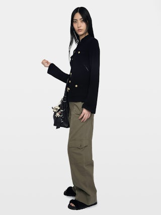 Cardigan Lucy - Veste cardigan boutonné avec poche plaquées.