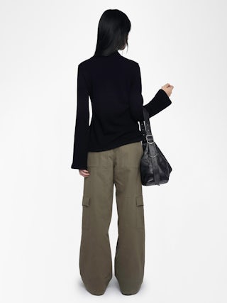 Cardigan Lucy - Buttoned cardigan jacket with patch pockets.