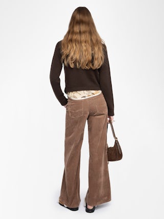 Westia 100% Cashmere Cardigan - Round neck buttoned cardigan.