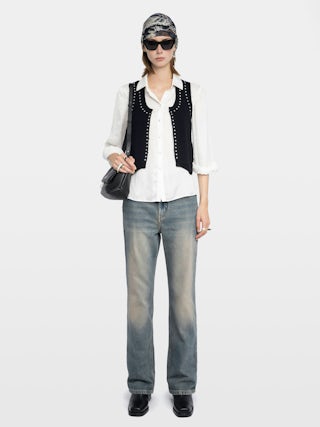 Cardigan Dublin - Petite veste sans manches cloutée.