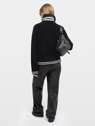 Gildas Coat - Short coat with stand-up collar with zip and pockets.